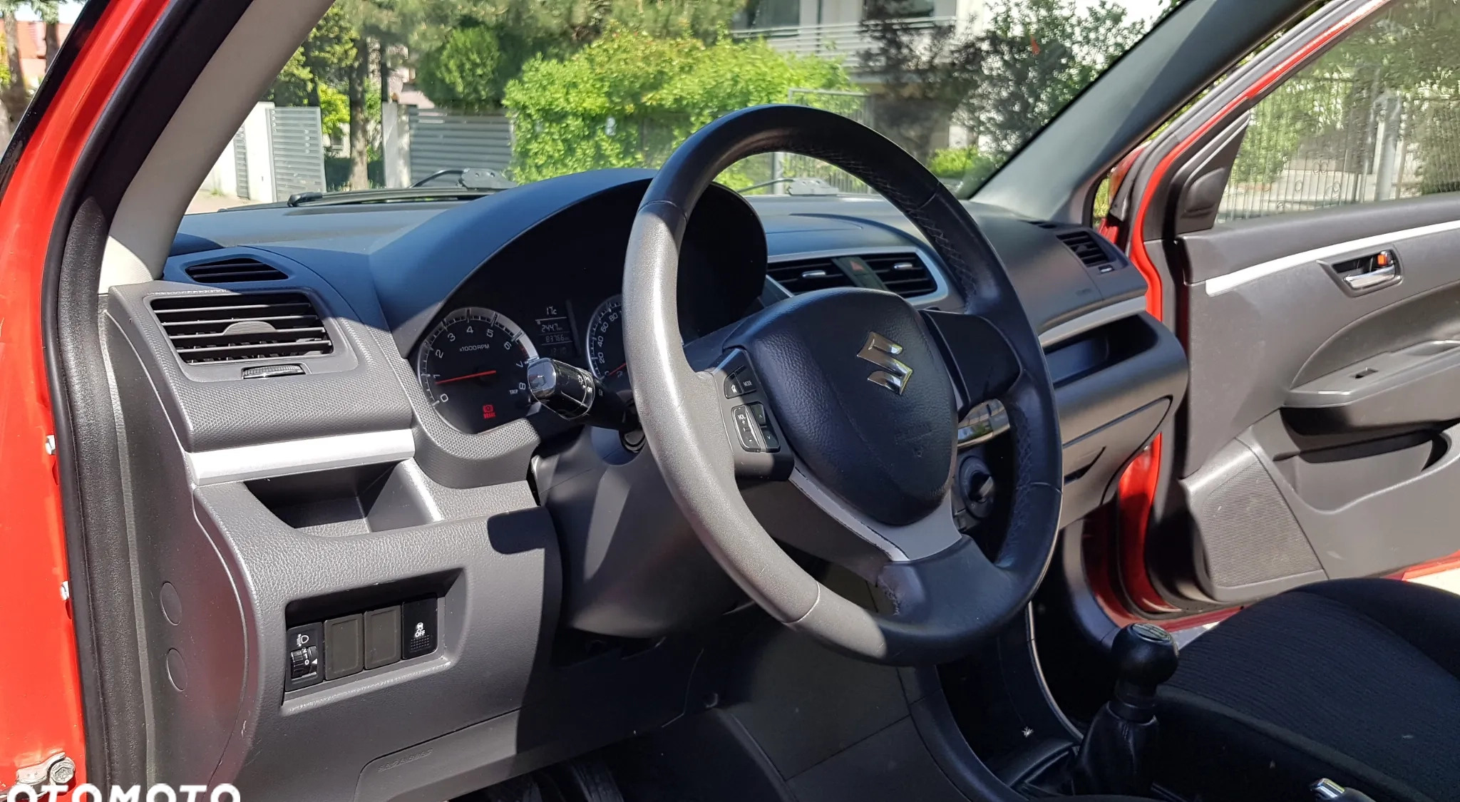 Suzuki Swift cena 25400 przebieg: 83000, rok produkcji 2011 z Proszowice małe 704